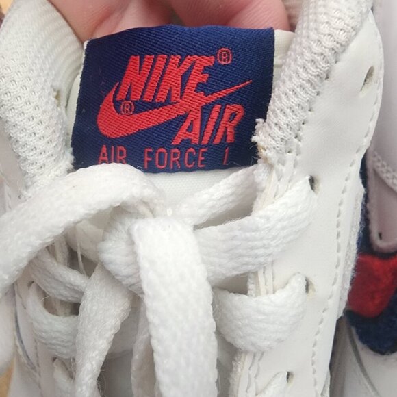 Nike Air Force 1 Chenille Red White Blue Swoosh 823511-106 Youth Size 6.5Y - Picture 3 of 12
